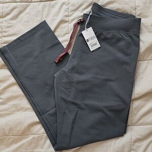 Figs Pants in Charcoal Gray